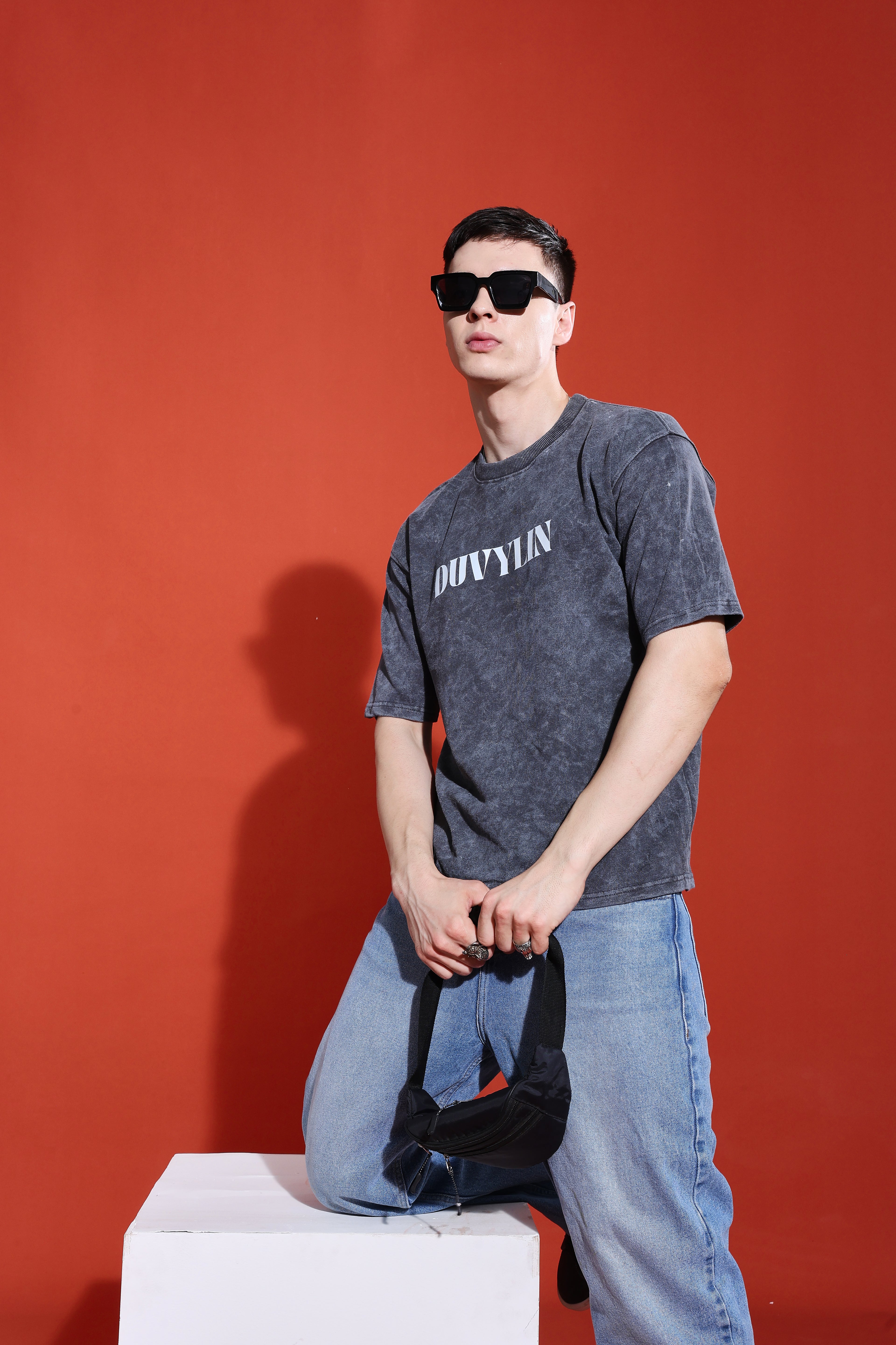Duvylin Core Washed Oversized Tee