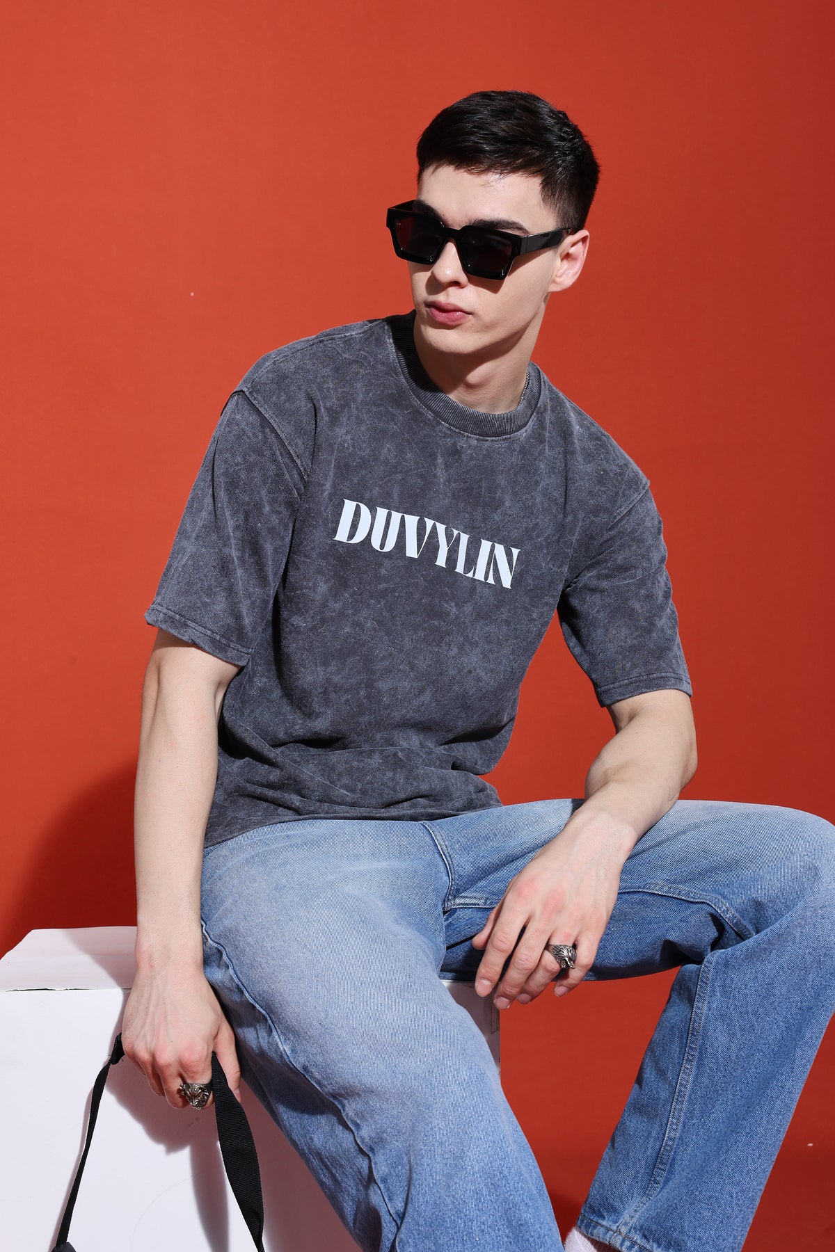 Duvylin Core Washed Oversized Tee
